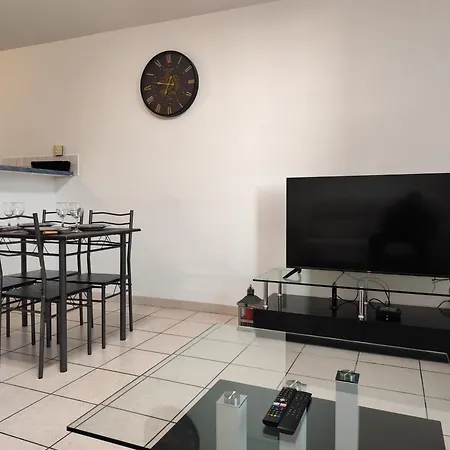 Apartment Climatise Avec Vue Sur La Cite *
